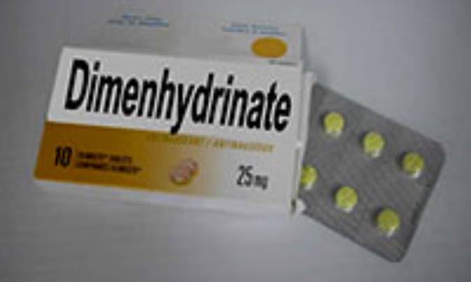 دیمن هیدرینات (DIMENHYDRINATE)