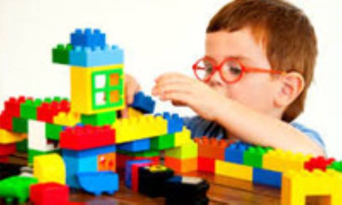 چگونگي بازي با کودکان