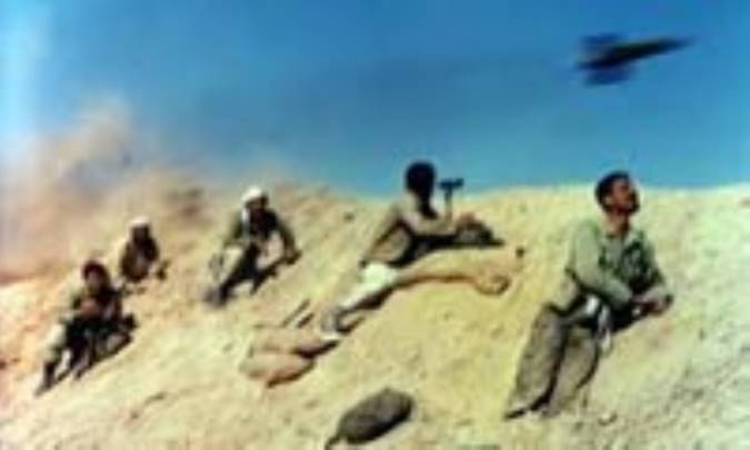 خدا نجات مي دهد نه خاکريز