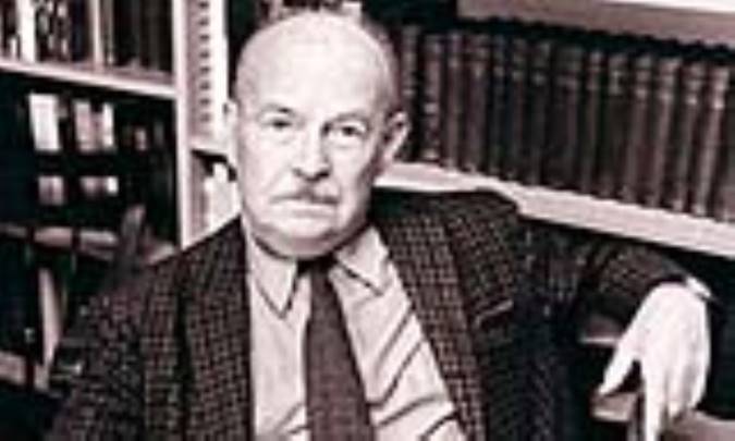 بررسی آثار و اندیشه های جامعه شناس آمریکایی «تالکوت پارسونز»