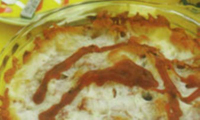خوراک کالباس با چيپس و پنير