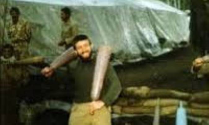 تو را يک پهلوان مي دانم