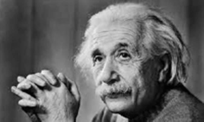 آشنایی با اینشتین