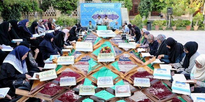 بررسی چالش ها و ارائه راهکار مناسب در فرهنگ سازی قرآنی