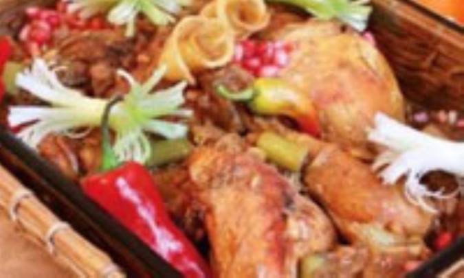 خورش مرغ با سير و انار