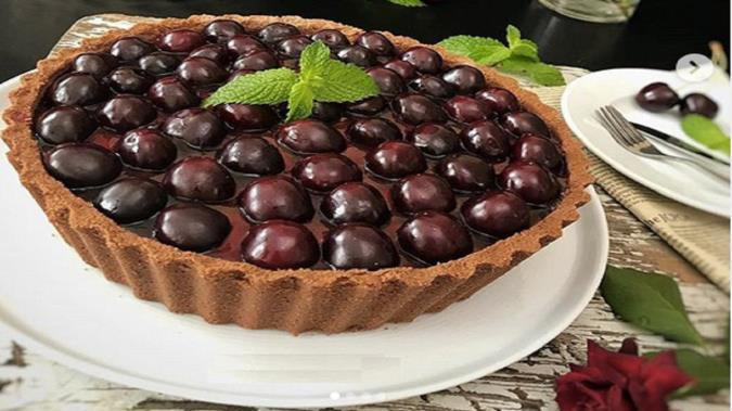 دستور تهیه انواع دسر با گیلاس