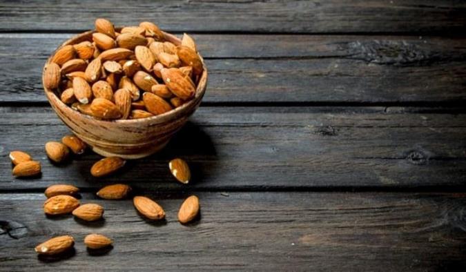 مضرات بادام کوهی چیست؟