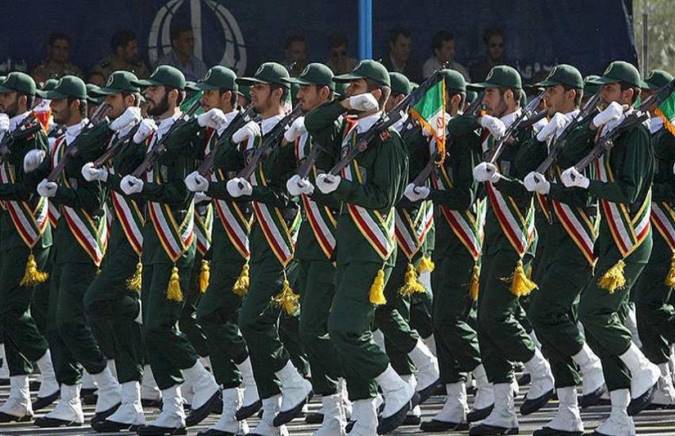 به دشمن بفهمانید که عقب ننشسته اید