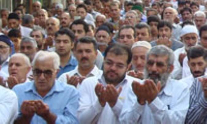پیوند میان تلاوت قرآن و نماز