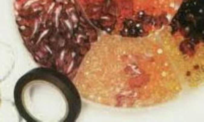 رومیزی سنتی با نوار و مهره