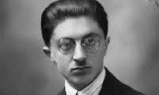 آشنایی با شخصیت و نوشته‌های صادق هدایت