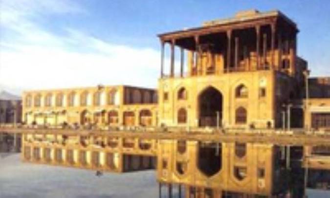 بررسی فعالیت های علمی و سیاسی علمای مشهور اواخر حکومت صفویه 1