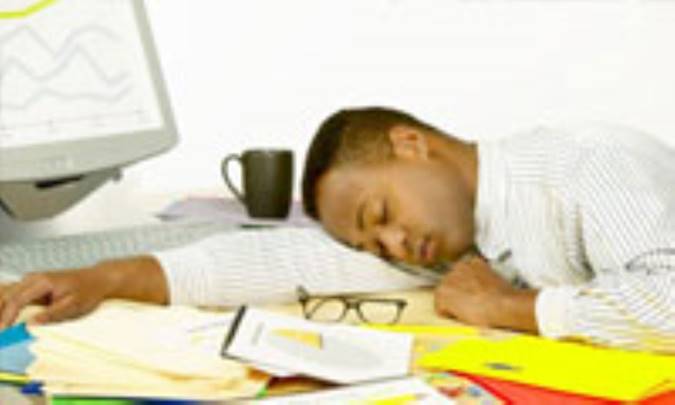 چرا درد باعث خواب‌آلودگي مي‌شود؟