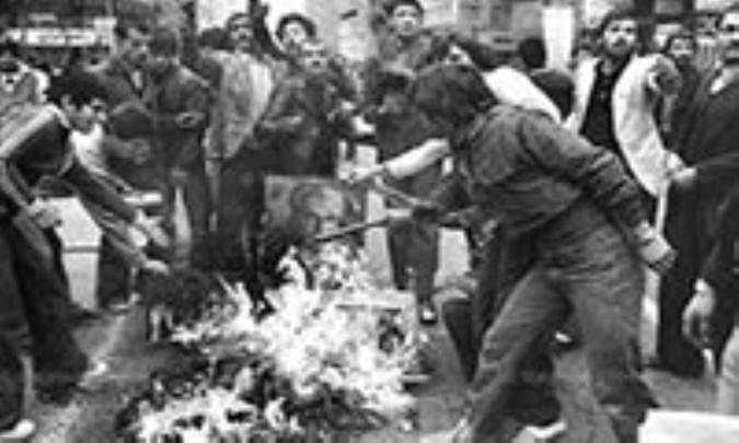 انقلاب اسلامی بر چه ارکانی استوار است؟ 