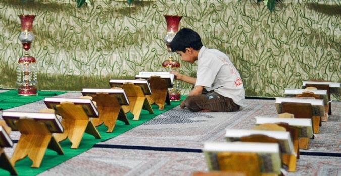 فراهم کردن زمینه آشنایی کودکان با معنویات دینی