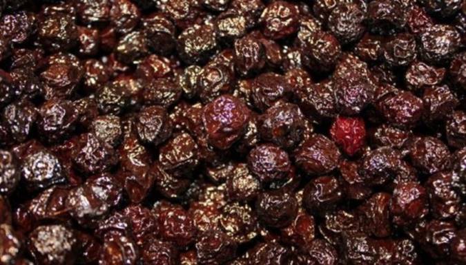 نحوه ی خشک کردن آلبالو در خانه