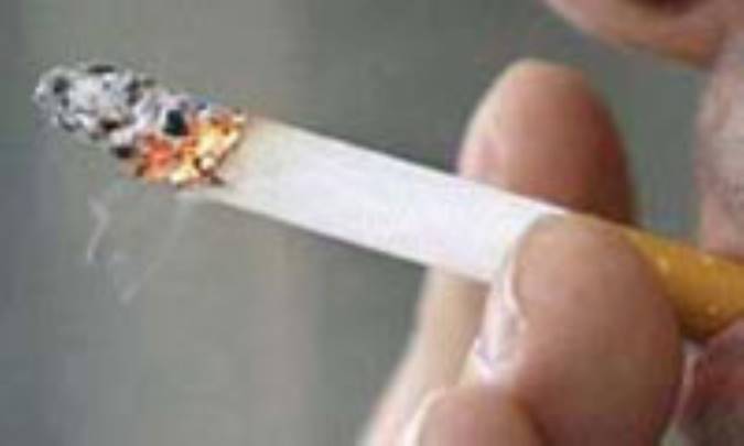 سيگار عليه پوست