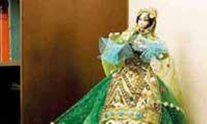 عروسک محلي