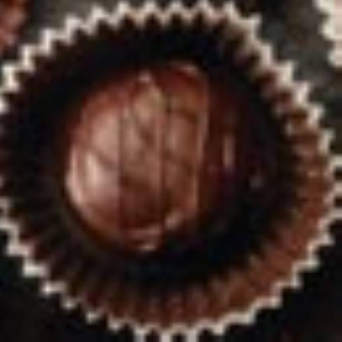 شکلات فريرو(ferrero rocher)