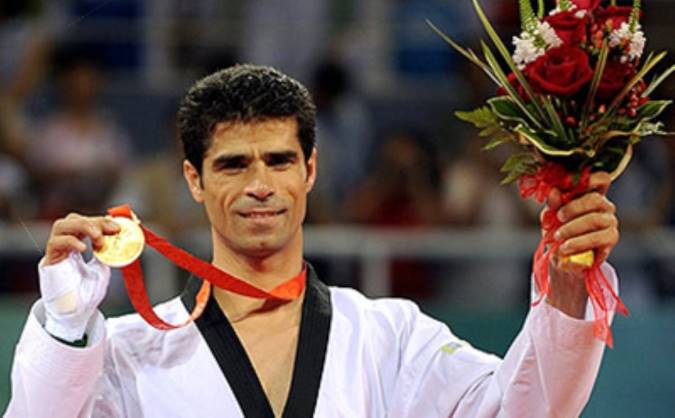 خدای مردم بم، به ساعی طلا داد