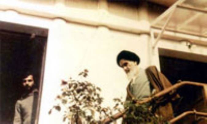 اسنادي از نوفل لوشاتو