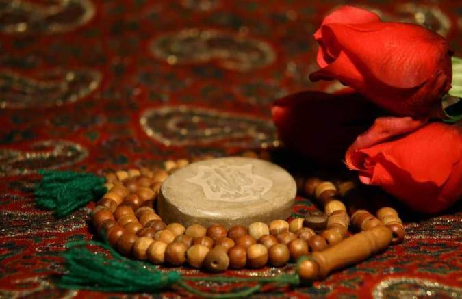 آیا می توان نماز را به فارسی خواند؟