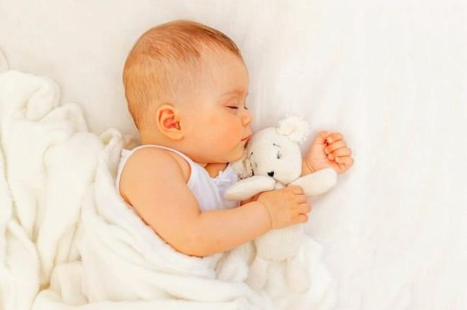 قد و وزن و دور سر نوزاد 8 ماهه