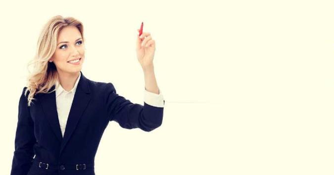 یک خانم با اعتماد به نفس چه خصوصیاتی دارد؟