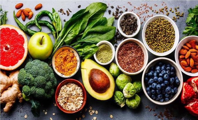 دانستنی های لازم در ارتباط با رژیم غذایی میوه خواری