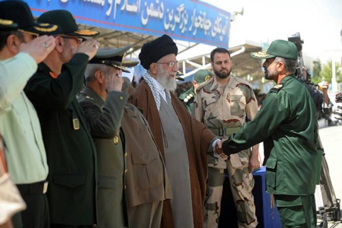 تسلیم نخواهیم شد