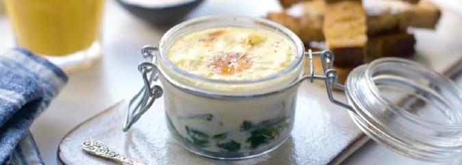 طرز تهیه تخم مرغ پخته شده خامه ای