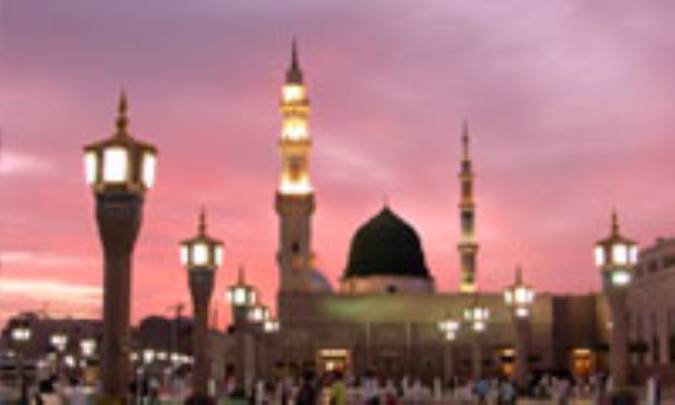 ادب آموختن پیامبر (صلی الله علیه و آله و سلم) به وسيله قرآن