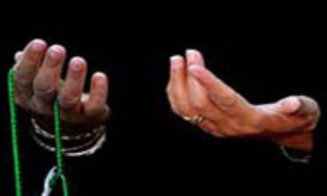 چرا نماز را در زمان خاص و معین می خوانیم.