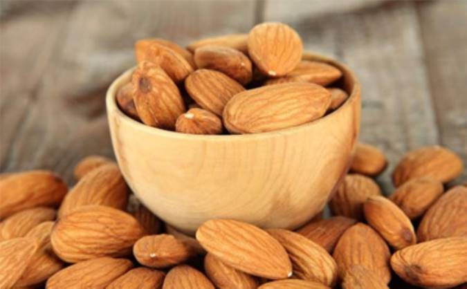 معرفی بادام شیرین و خواص درمانی آن