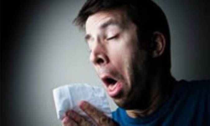 چرا عطسه می‌کنیم؟