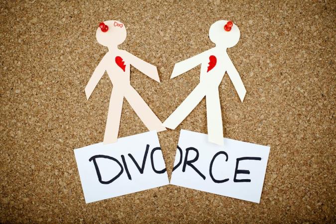 چرا در اسلام حق طلاق در اختیار مرد است؟