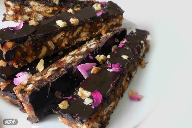 طرز تهیه ی اسلایس خرما و زنجفیل