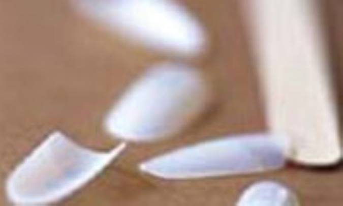 مضرات ناخن هاي مصنوعي