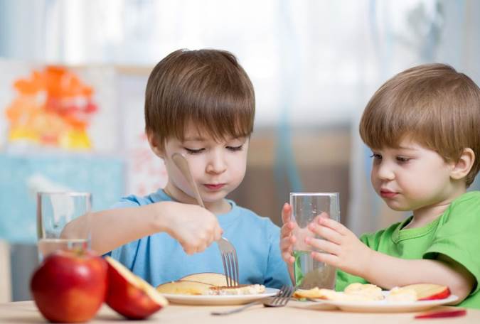 بررسی اهمیت وعده صبحانه برای کودکان