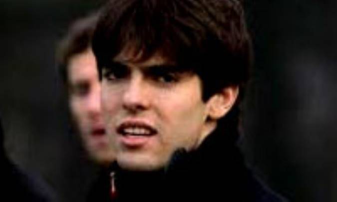 کاکا از ويلچر تا مرد فوتبال 