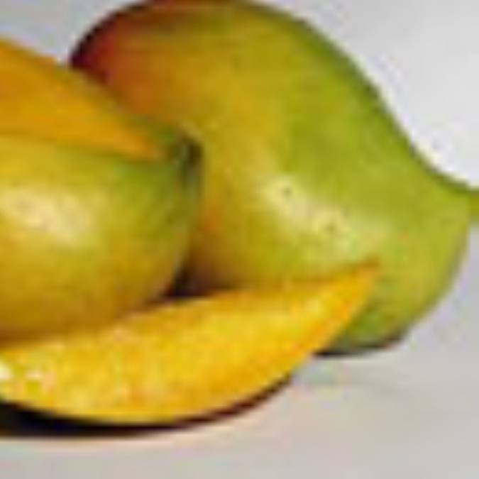 ميوه‌اي با طعم هلو و آناناس