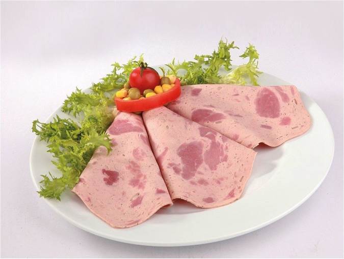 نگاهی به مضرات استفاده از کالباس