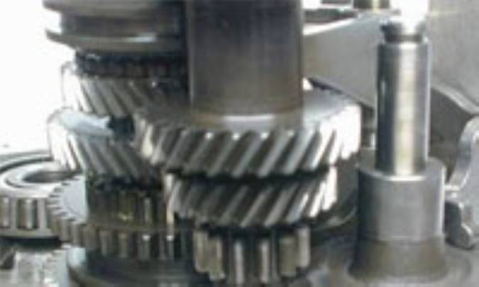 چرا در سيستم تعويض دنده دستي دنده عقب صداي متفاوتي ايجاد مى كند؟ 