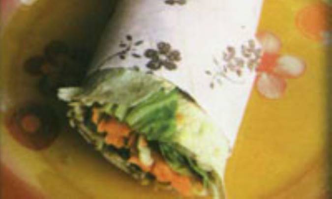 ساندويچ مرغ و هويج