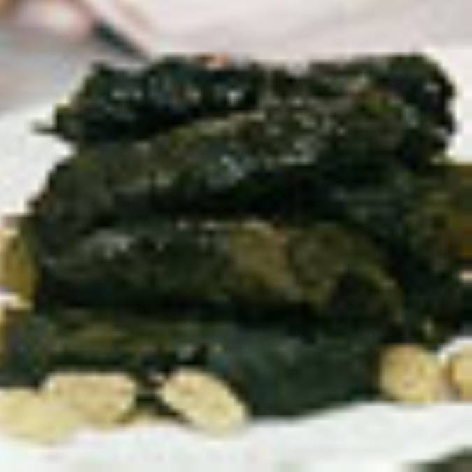 دلمه ي برگ توت