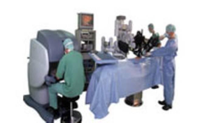 نقش روبات‌ها در دنياي طب