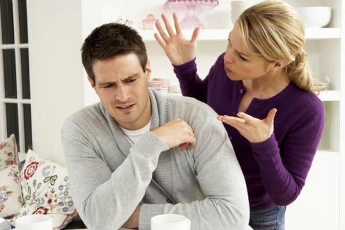 آزار دهنده‌ترین رفتارهای زنانه که باعث فراری شدن مردان از خانه می شود