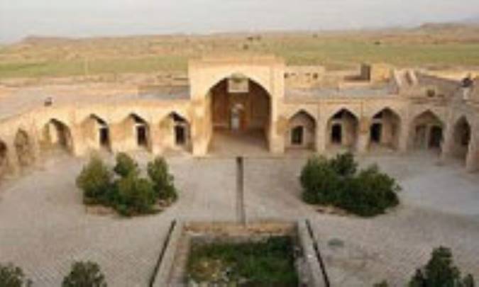 قلعه ـ مدرسة خيرآباد و حسينعلي خان زنگنه