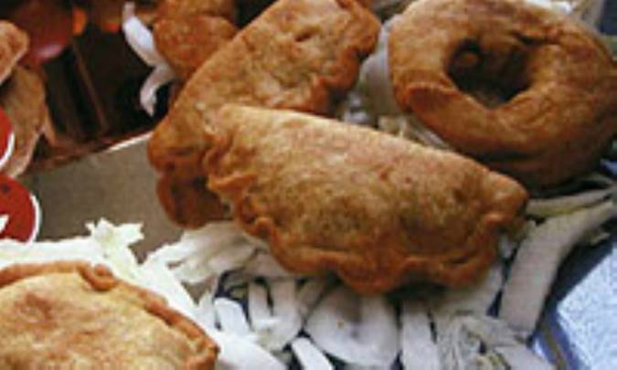 پيراشکي گوشت و پنير
