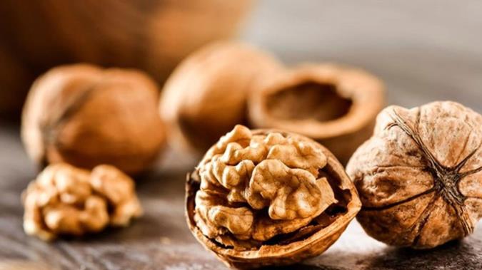 کالری یک عدد گردو چقدر است؟